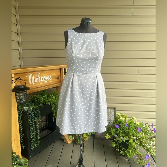 White House Black Market Dresses & Skirts - White House Black Market fit and flare dress